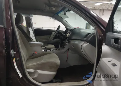 2013 Toyota Highlander Base Plus V6 z USA, uszkodzony, nr VIN 5TDBK3EH8DS209394